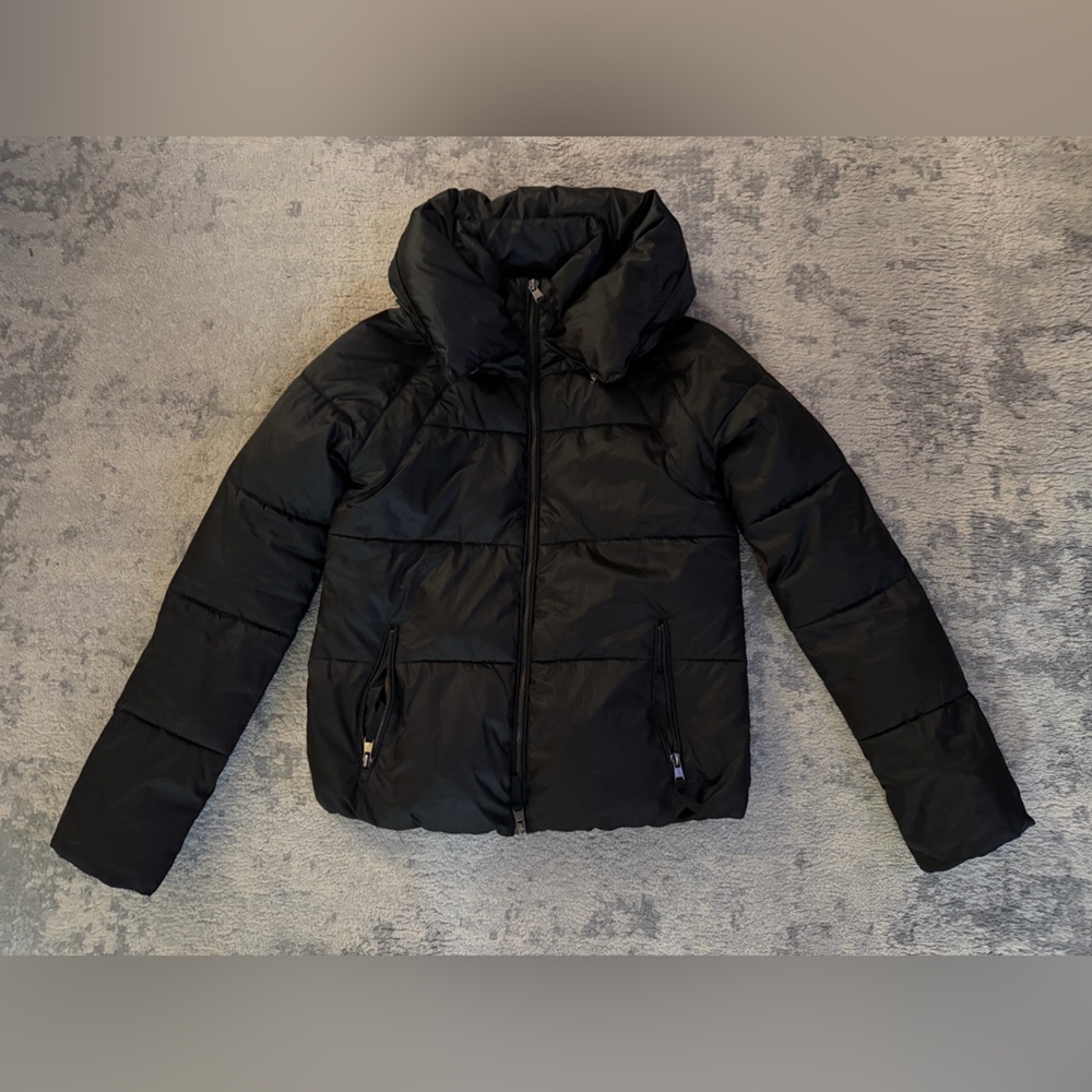 Elegant Black Women's Puffer Jacket